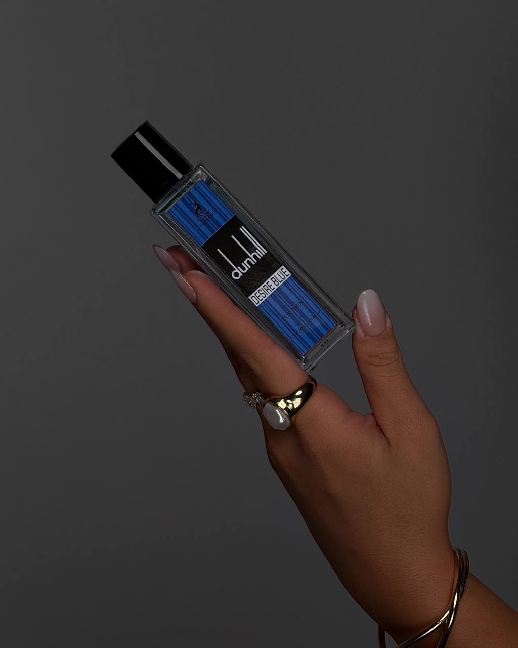 عطر دانهیل آبی