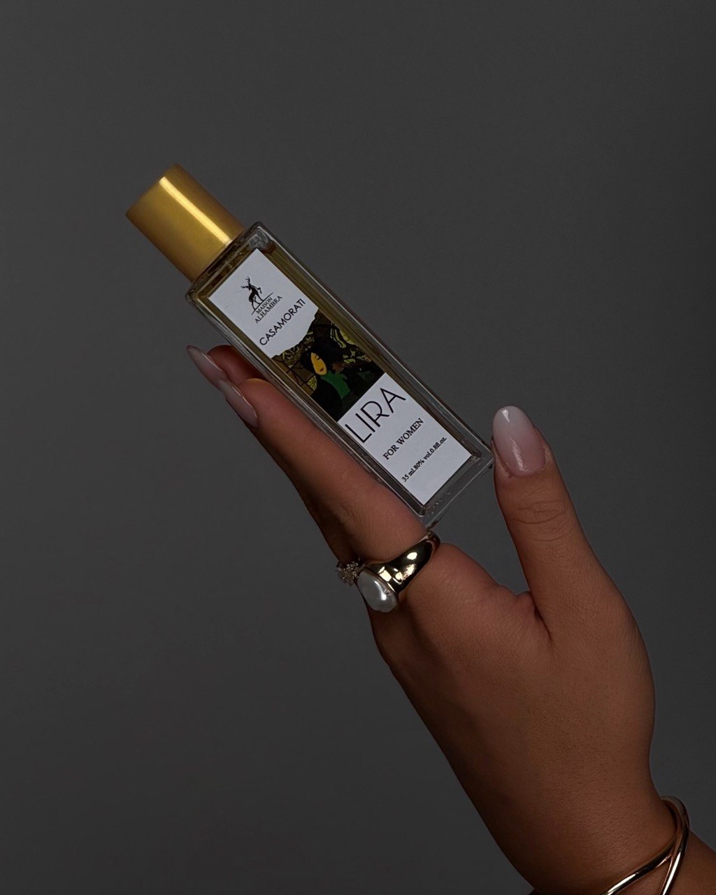 عطر لیرا