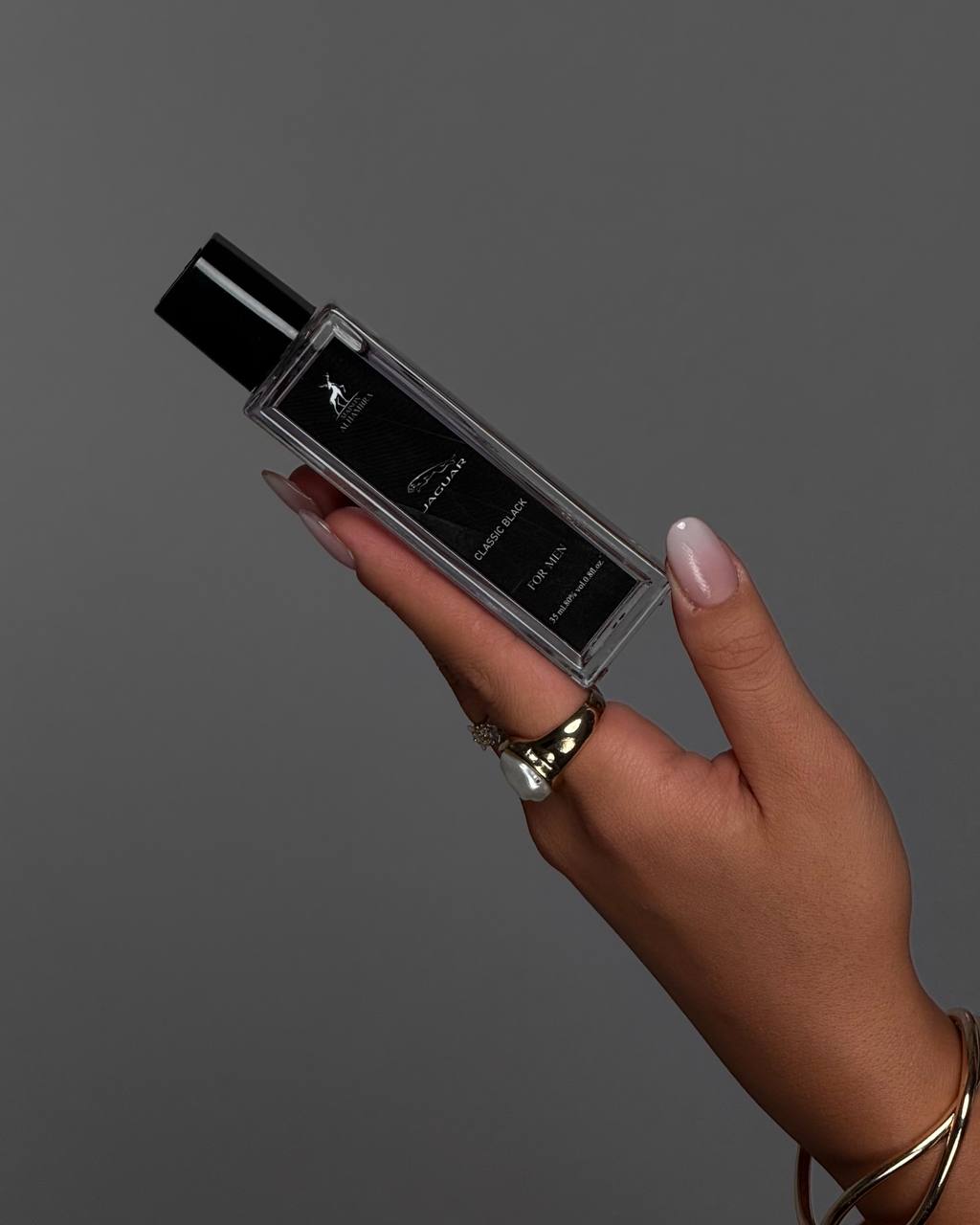 عطر جگوار بلک