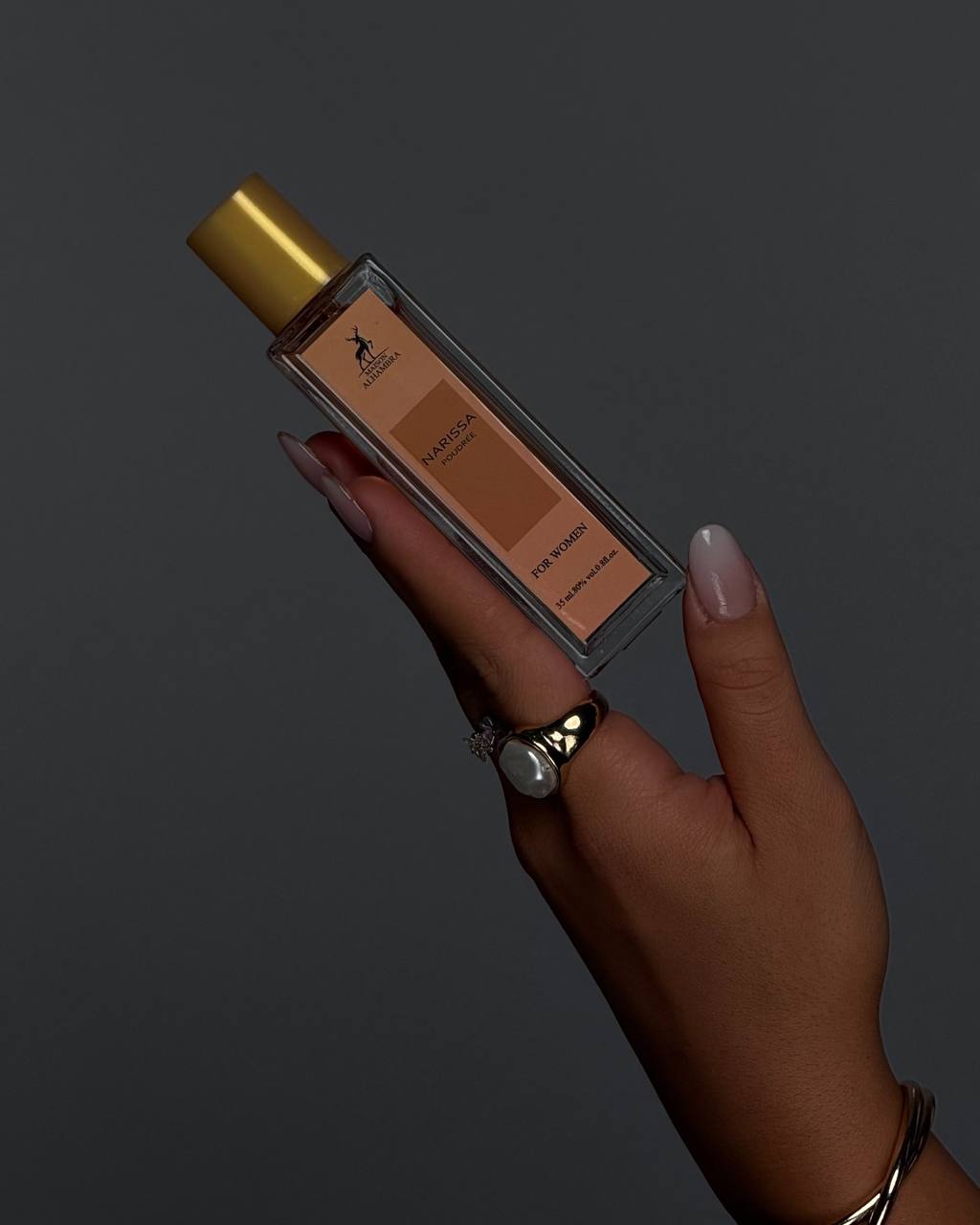 عطر نارسیس پودری