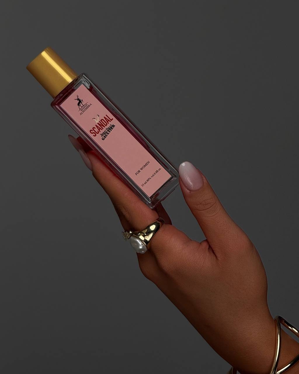 عطر اسکندل